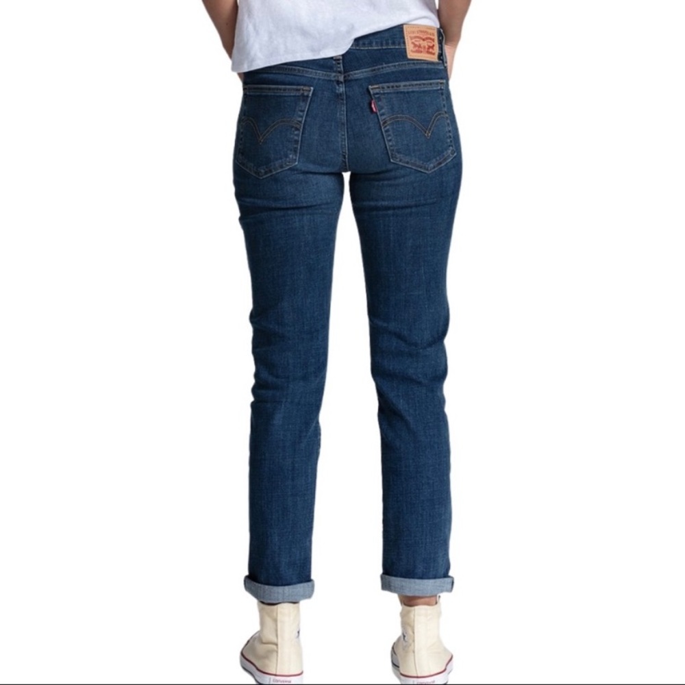 NWT Levi's Distressed Boyfriend Mid Rise Denim Jeans Women's Size 28 - Picture 9 of 9